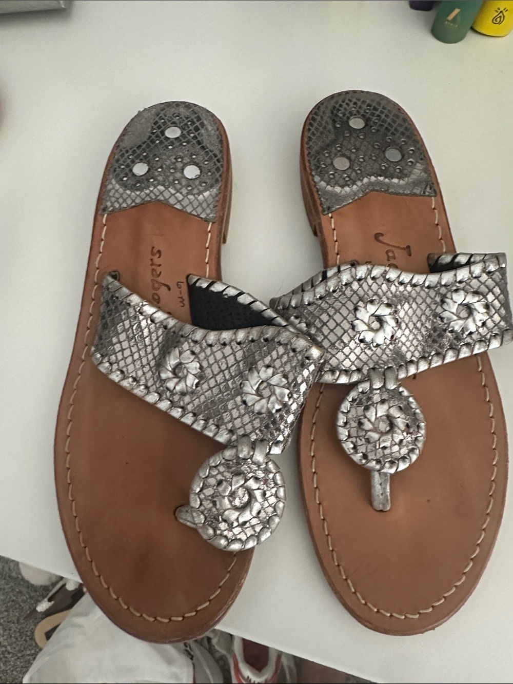 Jack Rogers Silver Leather Mid-Range Thong Sandals - Women's size 6m